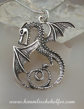 drachenanhaenger_230213_schmuck.jpg